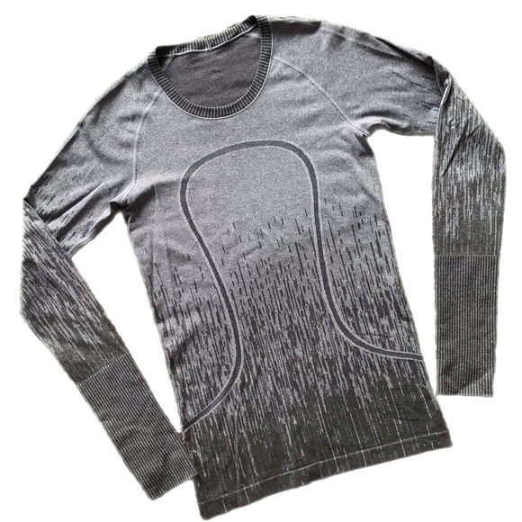 lululemon athletica Sweaters - Lululemon Run Swiftly Tech Long Sleeve Crew